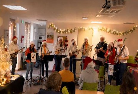 Le conte musical de Noël en résidence seniors